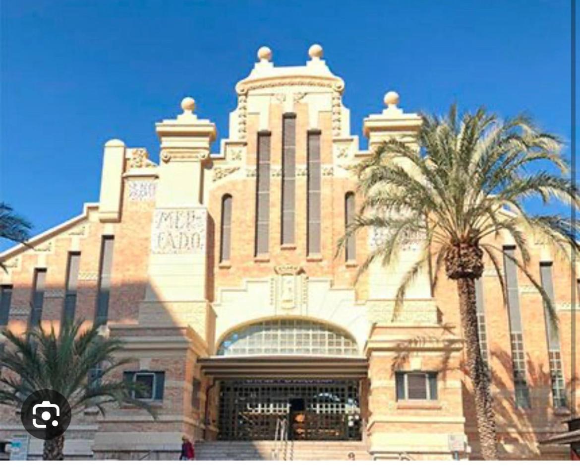 Centrally-Located, Spacious Flat At Historic Centre & Short Walk To Beach Alicante Exterior photo