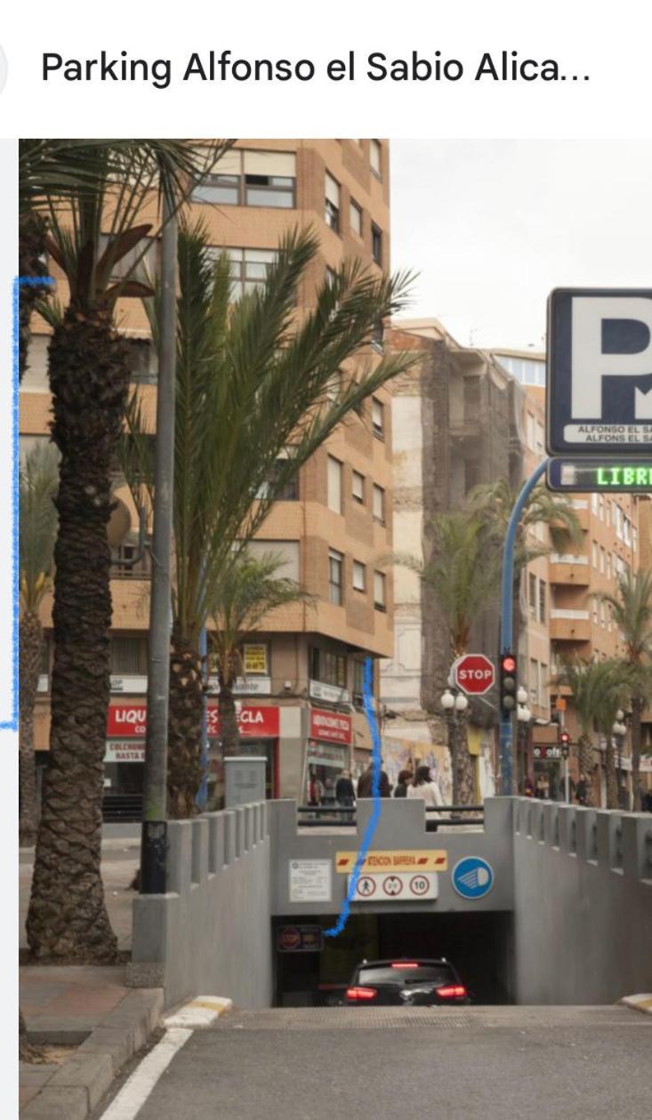 Centrally-Located, Spacious Flat At Historic Centre & Short Walk To Beach Alicante Exterior photo