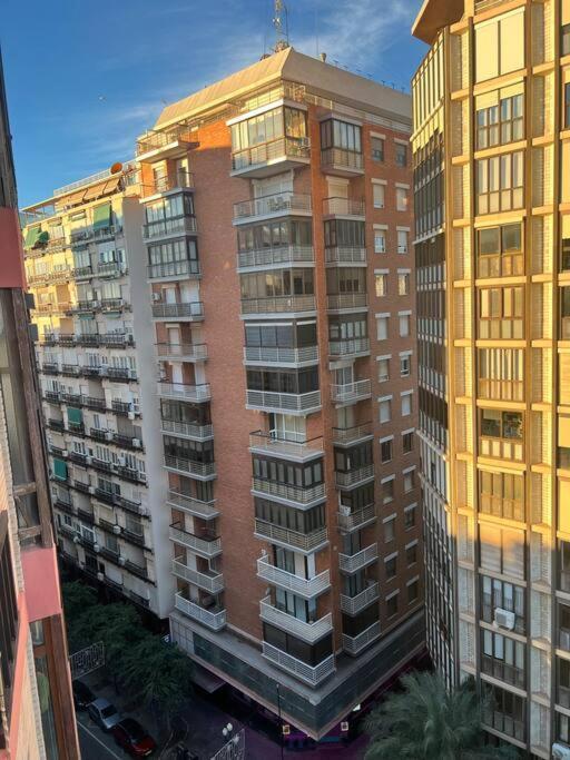 Centrally-Located, Spacious Flat At Historic Centre & Short Walk To Beach Alicante Exterior photo
